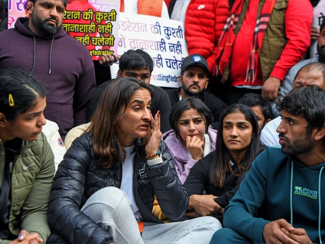Sakshi Malik, Vinesh Phogat And Other Top Wrestlers Stage Protest Against The Wrestling Federation of India 87 Respond In 3 Days": Centre To Wrestling Body On Sexual Harassment Charge | Wrestling News