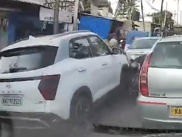 Hit-And-Run Horror In Bengaluru: SUV Leaves Four Injured On Diwali Night 87 Video: Speeding SUV Hits 3 Bikes In Bengaluru On Diwali Day, 4 Injured