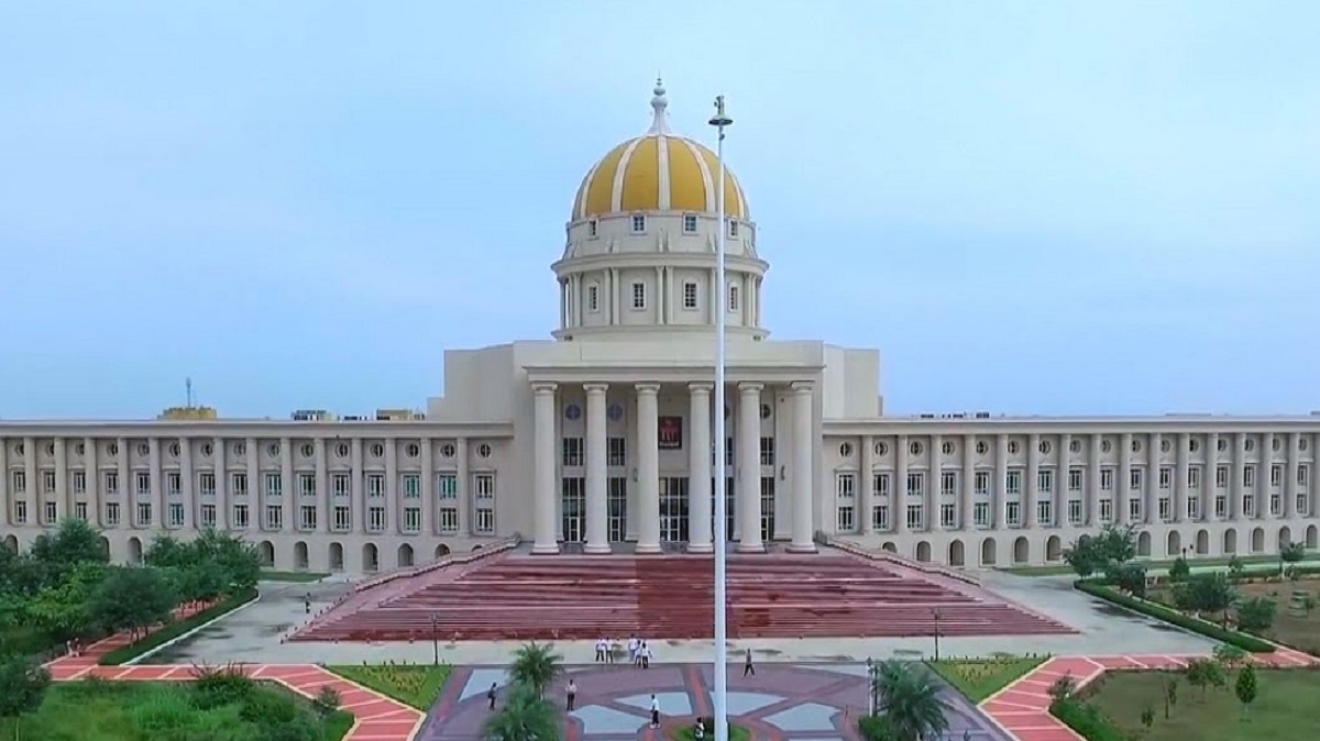 Manipal University Professor Calls Muslim Student 'Terrorist', He Hits Back 88 Jaipur Manipal University Fees Students Concerned demand cut Twitter | Higher News – India TV