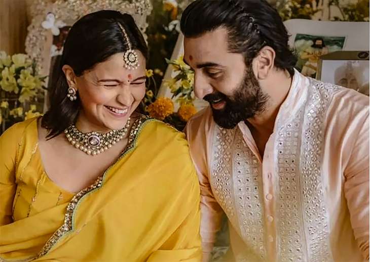 Fact Check: Alia Bhatt’s Viral Picture Breastfeeding Daughter Raha Is Fake 88 Alia Bhatt-Ranbir Kapoor's baby: Video of actress saying she wants to name her daughter THIS goes viral | Celebrities News – India TV
