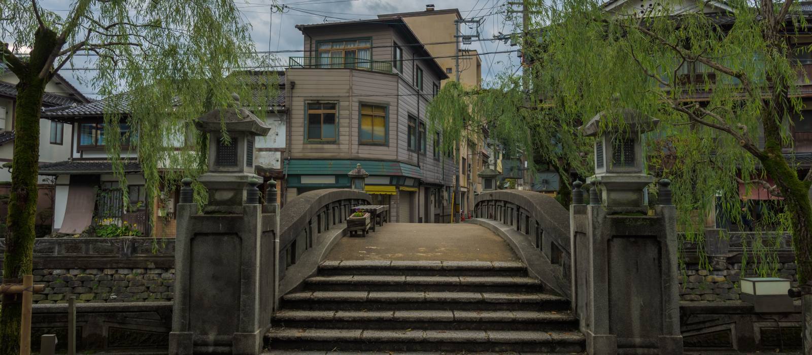 These 10 Companies Have Aged Like A Fine Wine... Continuing Operations Even After Millennium 90 Sennen No Yu Koman Hotel in Japan