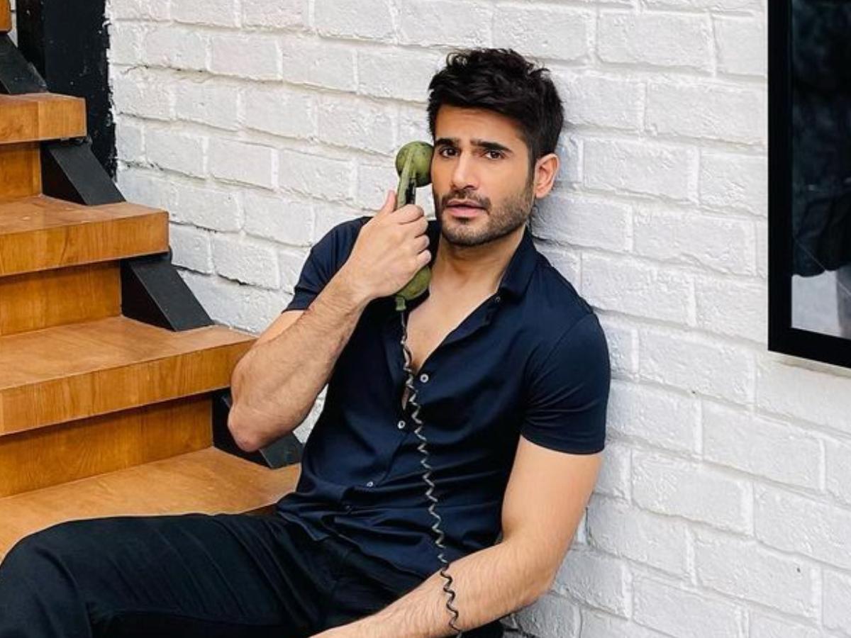 7 Unknown Facts About Karan Tacker Who Plays Amit Lodha In Khakee: The Bihar Chapter 87 Karan Tacker expresses gratitude for the 'love & acceptance' as he completes 13 years in the industry | PINKVILLA