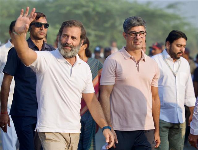 Bharat Jodo Yatra: Popular Personalities Who Joined The 'Congress' Journey 132 Actor Sushant Singh joins Rahul Gandhi's 'Bharat Jodo Yatra' in Maharashtra; says 'path of love, harmony