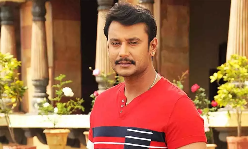 Slipper Hurled At Kannada Actor Darshan During Kranti Promotions 88 Actor Darshan volunteers to be brand ambassador for agri department