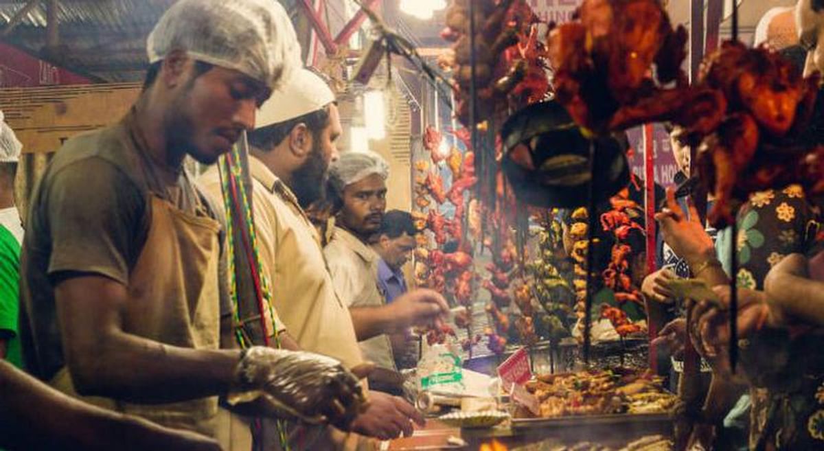 Frazer Town Resident's Welfare Association Unhappy With The Food Fair : Details 87 Mosque road food fest during Ramadan