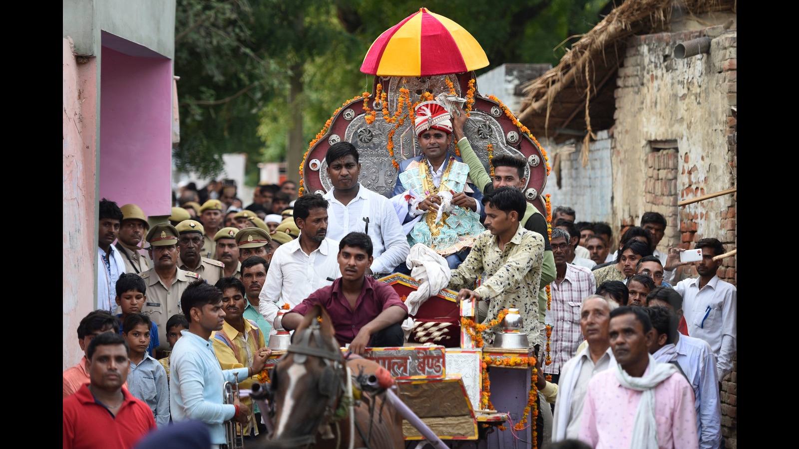 Government's Inter-Caste Marriage Incentive Scheme | Explained 88 Inter-caste marriages on the rise as couples seek to avail benefits of govt. scheme -