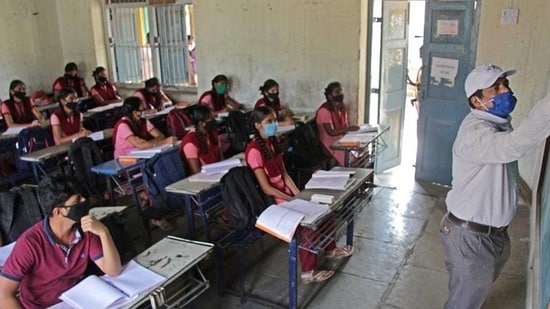 Karnataka Schools On High Alert As Covid-19 Sub Variant JN.1 Surges 87 Covid-19 JN.1 variant: Advisory issued for Karnataka schools | Bengaluru -
