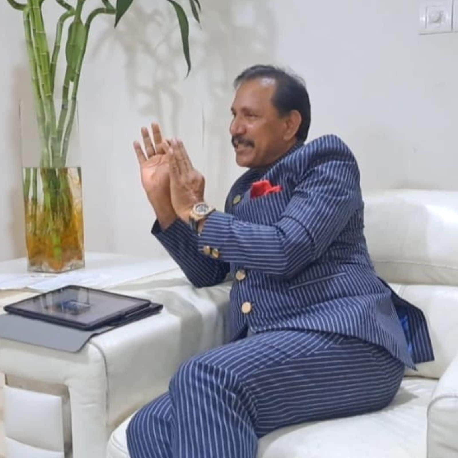 Income Tax Raids Home of Karnataka's Wealthiest Politician Yousuff Sharif, Also Known as KGF Babu 88 KGF Babu, K'taka's Richest Politician, to Donate Rs 350 Cr to Constituency He's yet to Get Ticket for