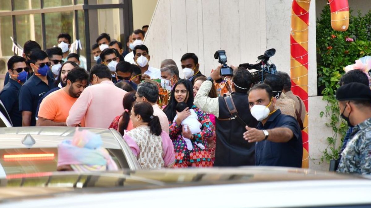 The Grand Ambani Gesture: 300 KG Gold To The Gucci Swag 89 Isha Ambani, Her Twins With Anand Piramal Get A Grand Welcome At Mumbai ...