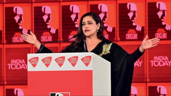 "The Mother of Democracy" in Peril 143 Vote of thanks | The medium, not the message - India Today