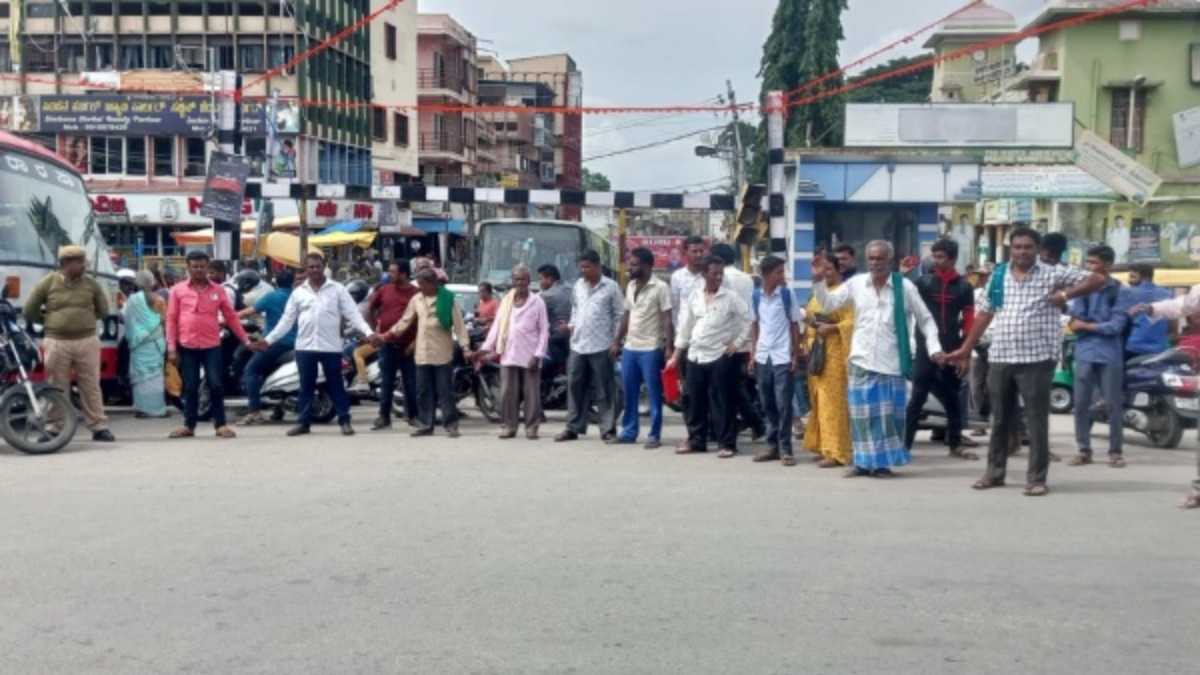 Why Is Mandya Observing A Bandh Today 92 Mandya Bandh On September 23: What's Open and Closed? - Oneindia News