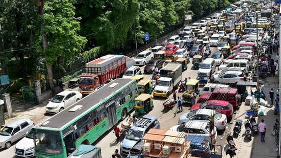 Karnataka DGP's Major Announcement: No Vehicles to be Stopped, Unless in Violation of Rules 89 Representational image(PTI)