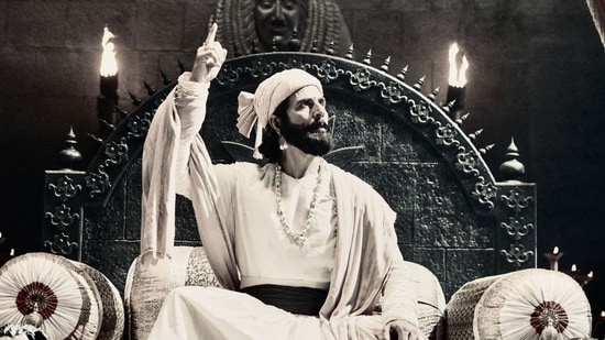Akshay Kumar To Portray Chhatrapati Shivaji : Fans Left Disappointed 87 Akshay Kumar's look as Chhatrapati Shivaji from debut Marathi film out. Watch | Bollywood - Hindustan Times