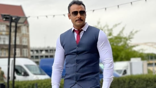 Here Are Top 5 Controversies Surrounding Actor Darshan Thoogudeepa 87 On camera, slipper hurled at Kannada actor Darshan amid anger over sexist remark | Bengaluru - Hindustan Times