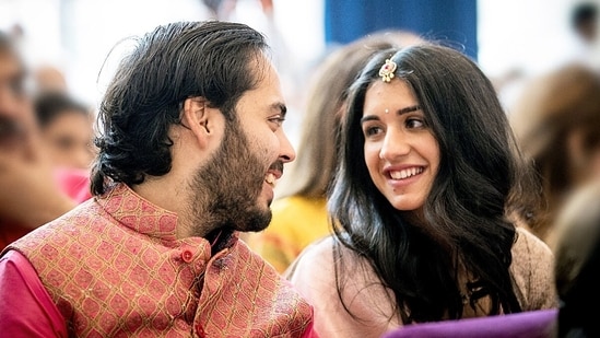Like Radhika Merchant And Anant Ambani, Here Are 7 Popular Millionaire Pairs Of India 115 Anant Ambani, Radhika Merchant engaged. 5 things to know about new bride-to-be | Latest News India - Hindustan Times