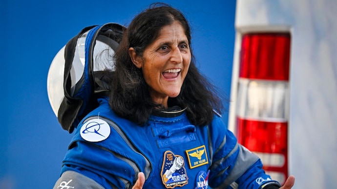 Sunita Williams' Return From Space Delayed By Technical Issues 88 Sunita Williams in space: Nasa conducts 1,00,000 return simulations - India Today