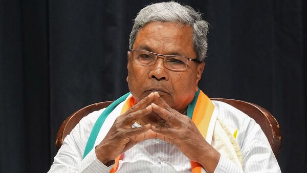 Siddaramaiah to be new Karnataka CM? Supporters celebrate amid appointment  reports | 