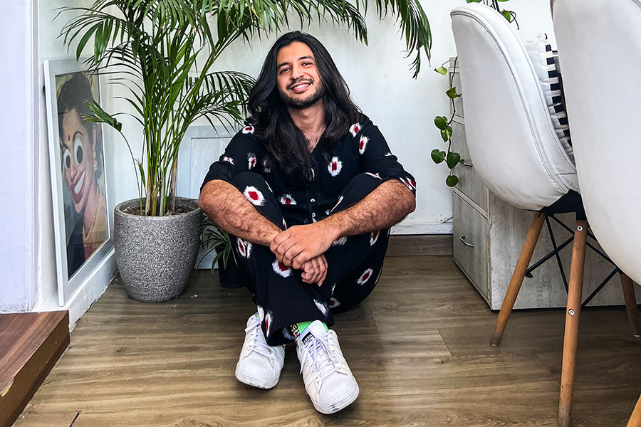 A Self-Taught Designer Behind Indian Cricketers' Jerseys: Aaquib Wani 87 Aaquib Wani: The Man Who Designed The New Jerseys For Indian Cricketers -