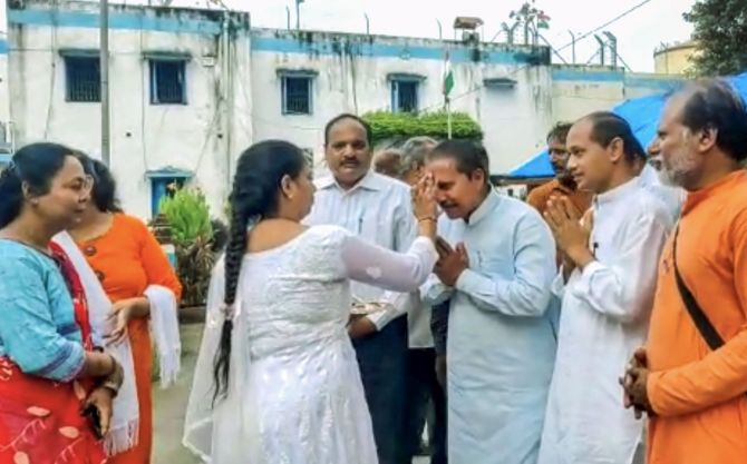 20 Years Later, Bilkis Bano Denied Justice, Convicts Garlanded And Praised: Where Are We Heading? 89 How can justice for any woman end like this, asks Bilkis Bano - Rediff.com India News
