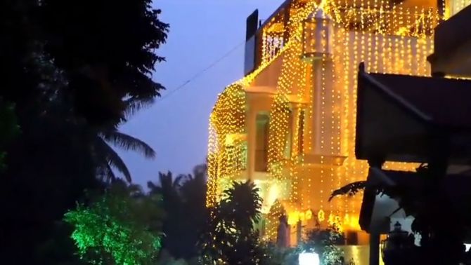 Did H. D Kumaraswamy steal electricity? | FIR Registered 89 Kumaraswamy booked for electricity theft during Diwali -