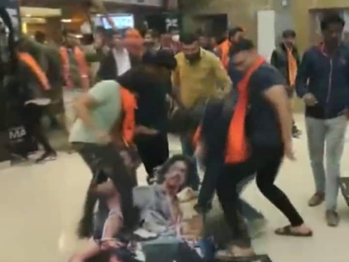 SRK And Deepika's Pathaan's Poster Teared Down And Burnt By Bajrang Dal Members In Ahmedabad 88 Bajrang Dal Workers Go On Rampage To Protest Against Pathaan At ...