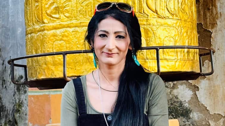 Why Was Prof. Nitasha Kaul Denied Entry To Bengaluru Conference? 87 UK professor Nitasha Kaul invited by Karnataka govt denied entry to india deported to London from Bangalore airport | भारतीय मूल की प्रोफेसर का दावा- कर्नाटक सरकार ने लेक्चर के लिए दिया