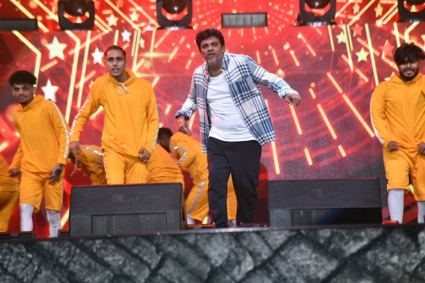 Puneetha Parva: A Star Studded Celebration of 'Appu' Culminates Beautifully 144 Puneeth Parva Event In remembering of Dr. Puneeth Rajkumar Photos