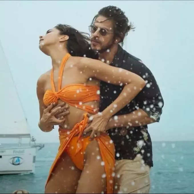 Besharam Rang Song Controversy: Sane Saffron to Sacred Saffron 87 Snippet of Deepika and SRK from Besharam Rang