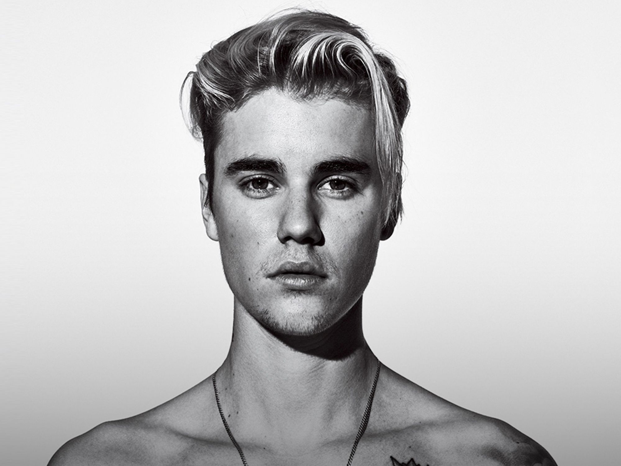 Justin Beiber Down From Ramsay Hunt Syndrome: Says He Got Half-Facial Paralysis 89 Justin Bieber Would Like to Reintroduce Himself | GQ