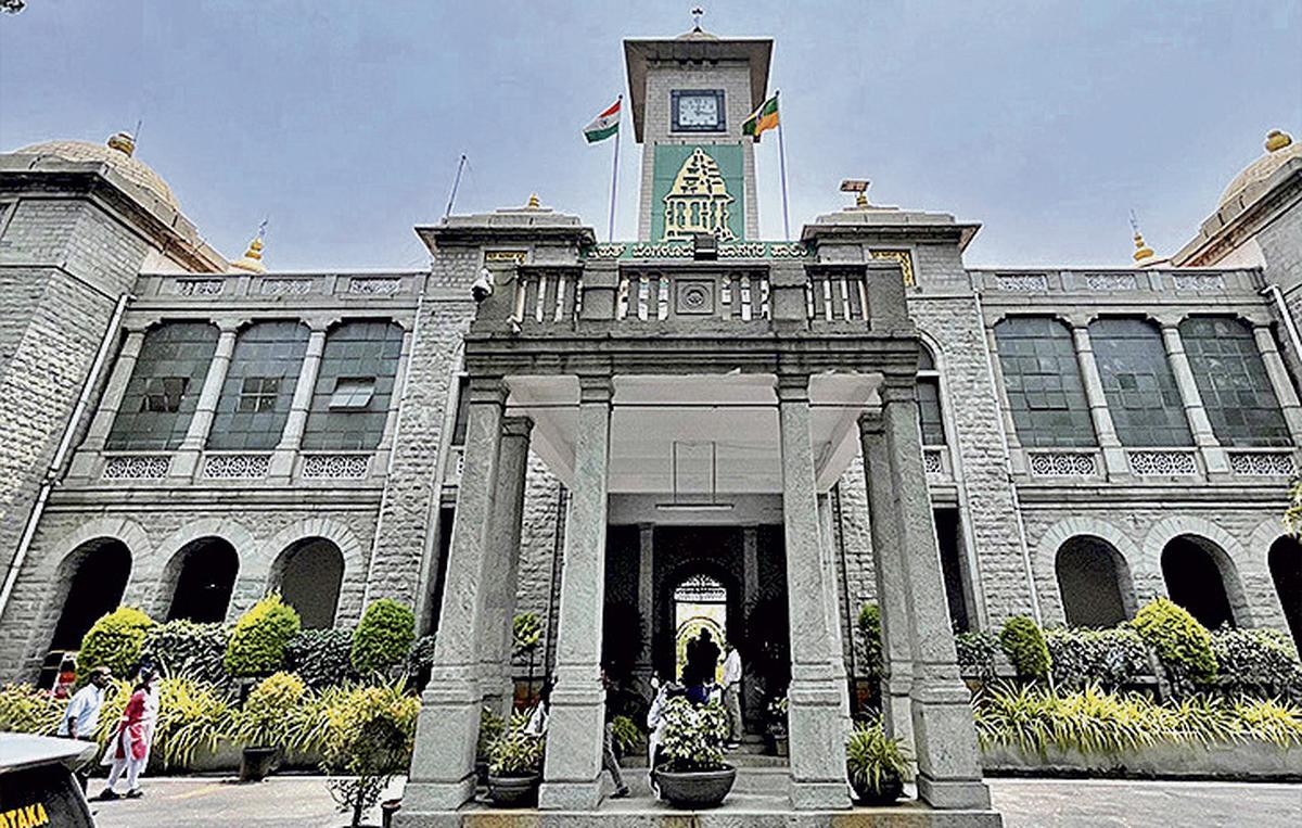 BBMP Sends Pourakarmikas to Singapore for Training on International Cleanliness Practices 87 BBMP extends 5% property tax rebate until July-end - The Hindu