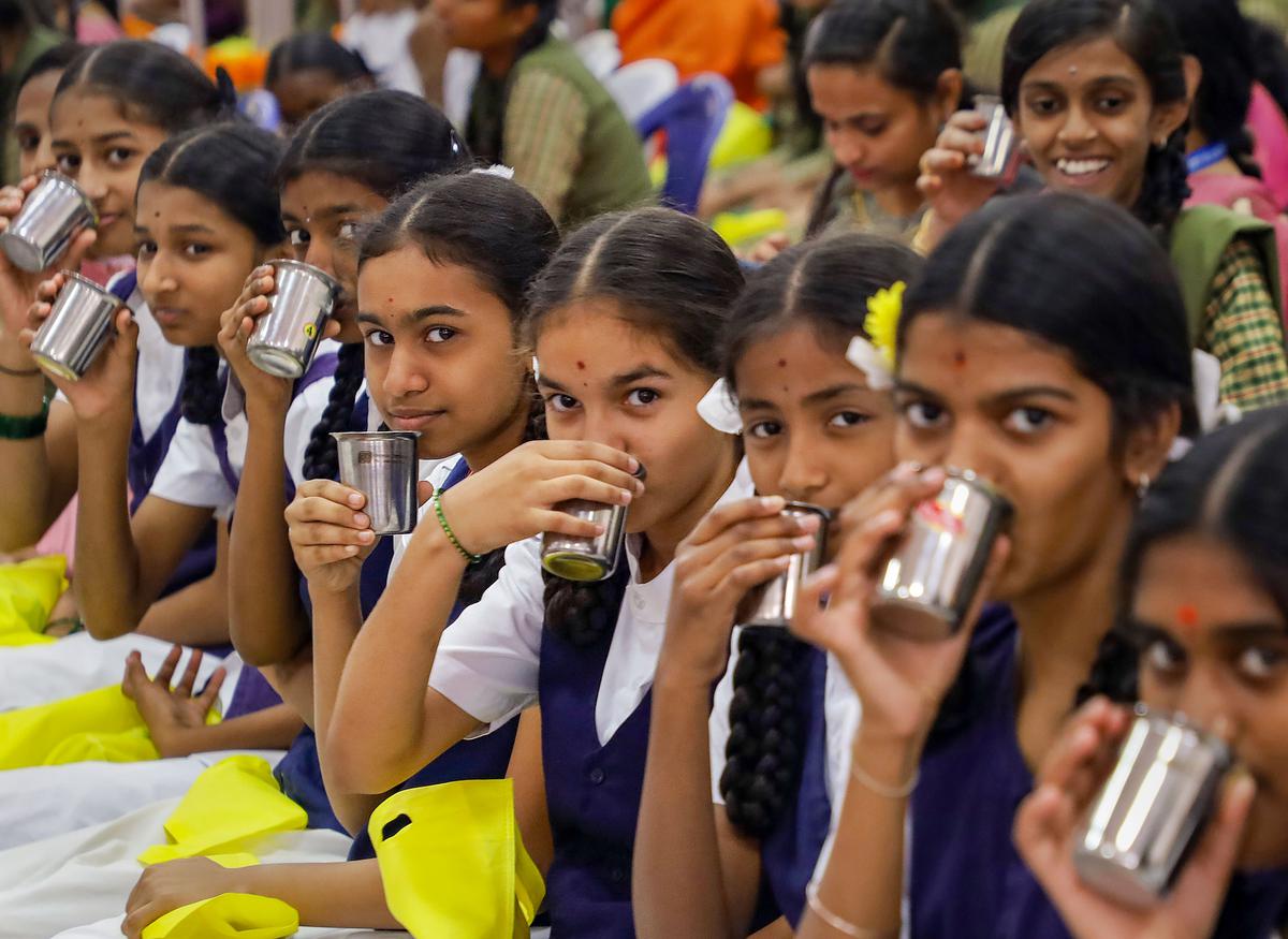 CM Siddaramaiah Launches Ragi Malt Distribution For 55 Lakh Students In Karnataka Schools 87 Karnataka to offer millet malt to school children as part of mid-day meal -