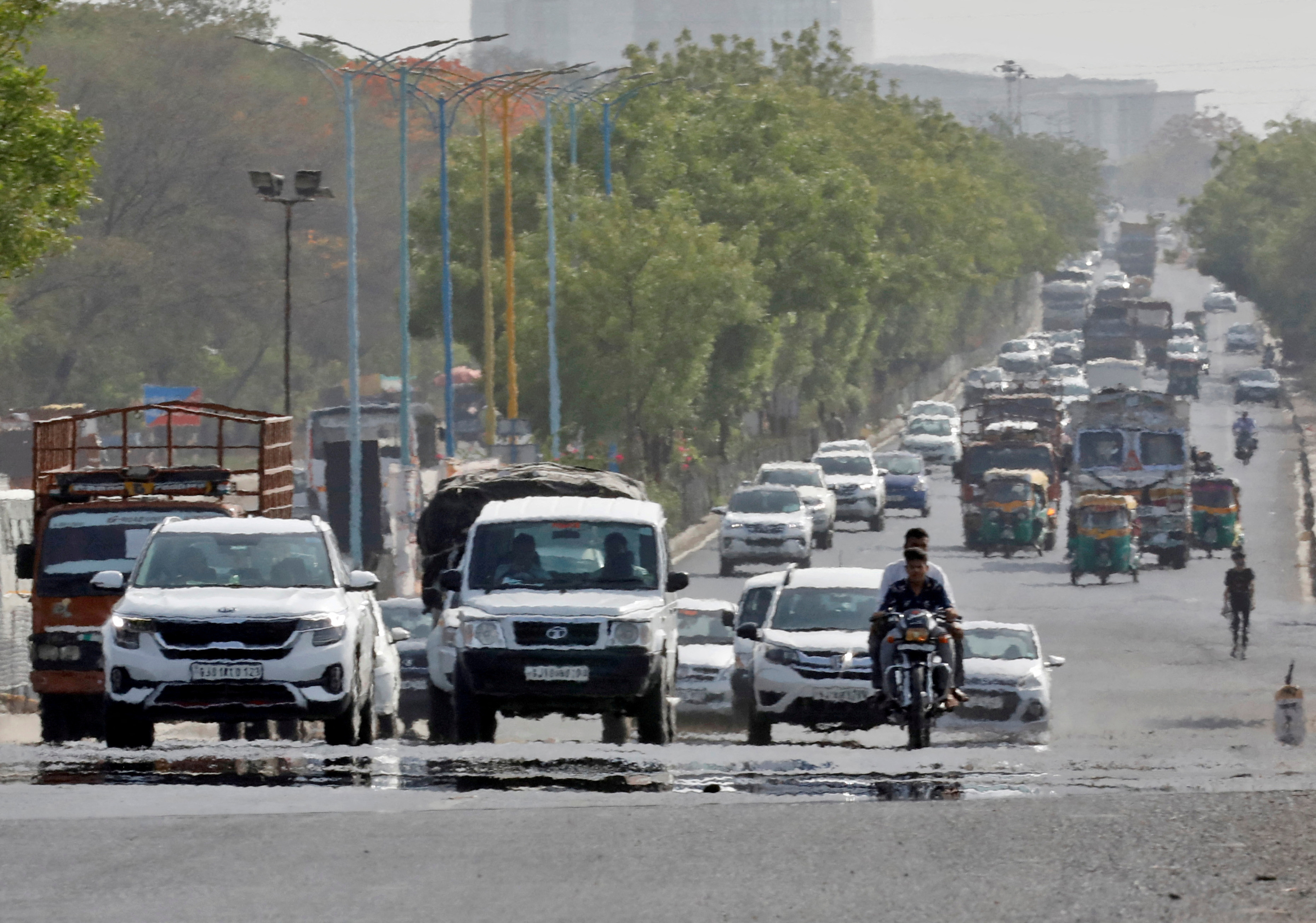 India Experiences Its Warmest February Since 1877 : April - May To Be Hotter 87 India to get heat waves this year after hottest February on record | Reuters