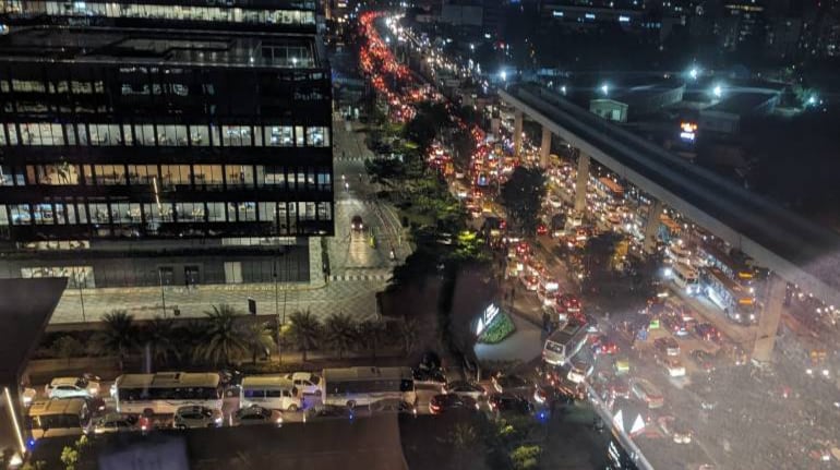 Traffic Congestion Costs Bengaluru Over $15 Billion Annually, Know More 87 Bengaluru's seething tech corridor calls for timely advisories, efficient public transport