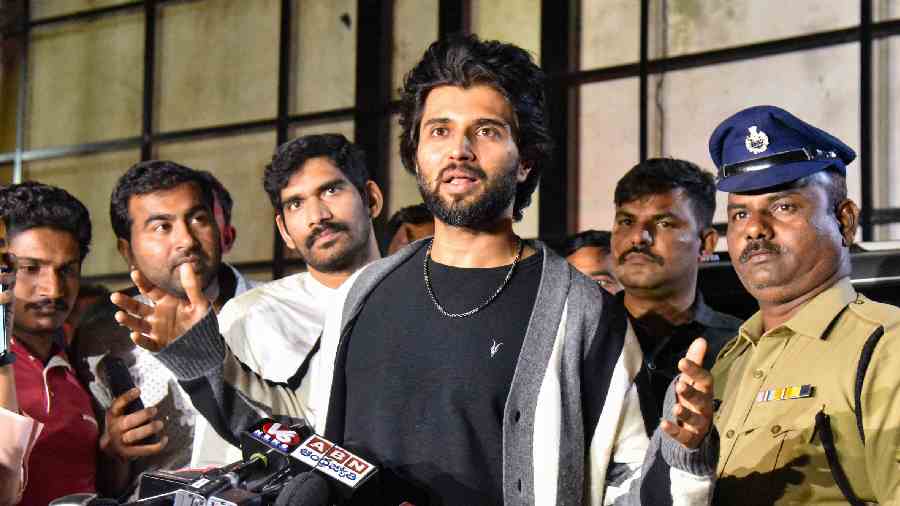 12 Controversies That Rocked South Indian Film Industries In 2022 119 Vijay Deverakonda - Actor Vijay Deverakonda grilled by ED in money laundering case - Telegraph India