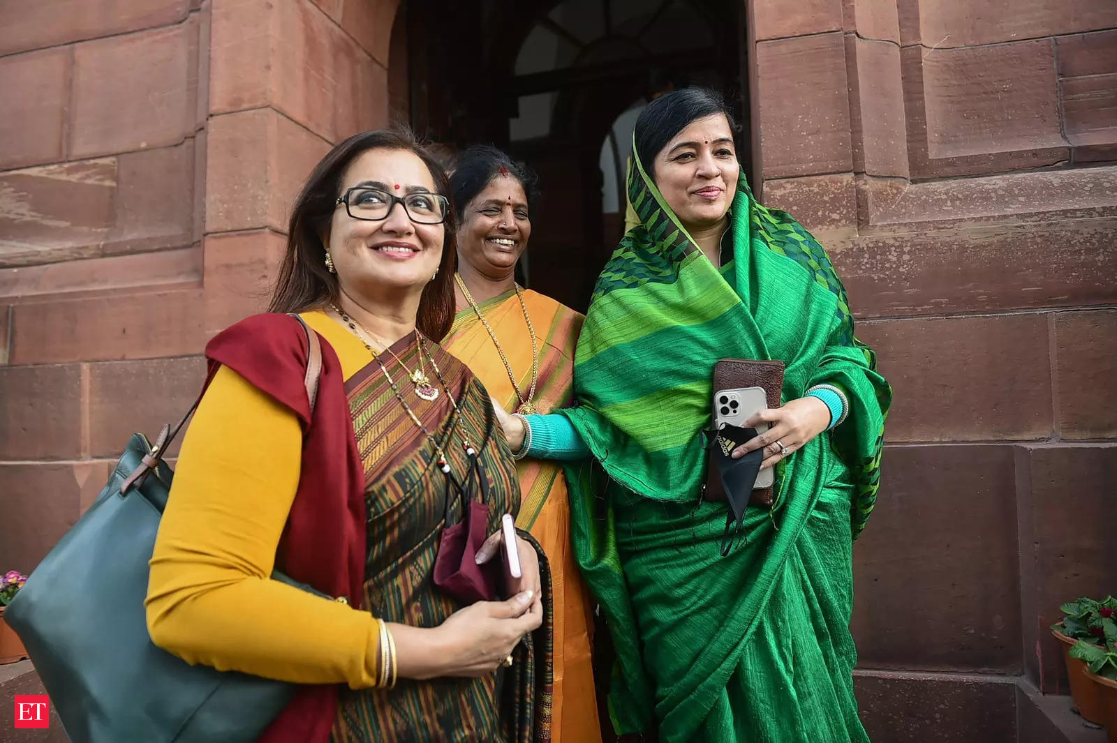 sumalatha ambareesh: South Indian film actor-turned-MP Sumalatha unlikely to join BJP now, to decide on a party later - The Economic Times