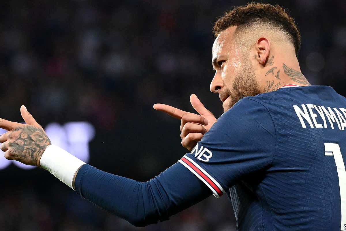 Messi Vs Mbappe Vs Neymar Jr. : Who Gets Paid The Most? 89 PSG willing to sell Neymar if acceptable transfer offer arrives - but Brazilian hesitant to leave | Goal.com