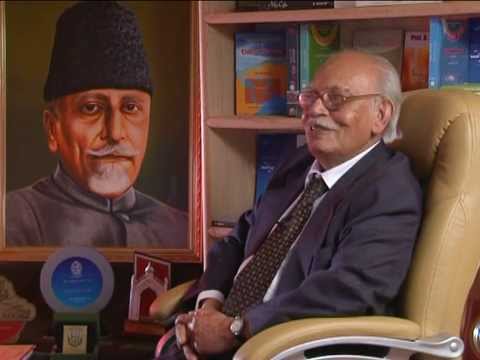 Ten Lesser-Known Facts About The Legend Prof B. Sheik Ali 97 Professor B. Sheik Ali, Mysore : A Legendary Historian from Karnataka - YouTube