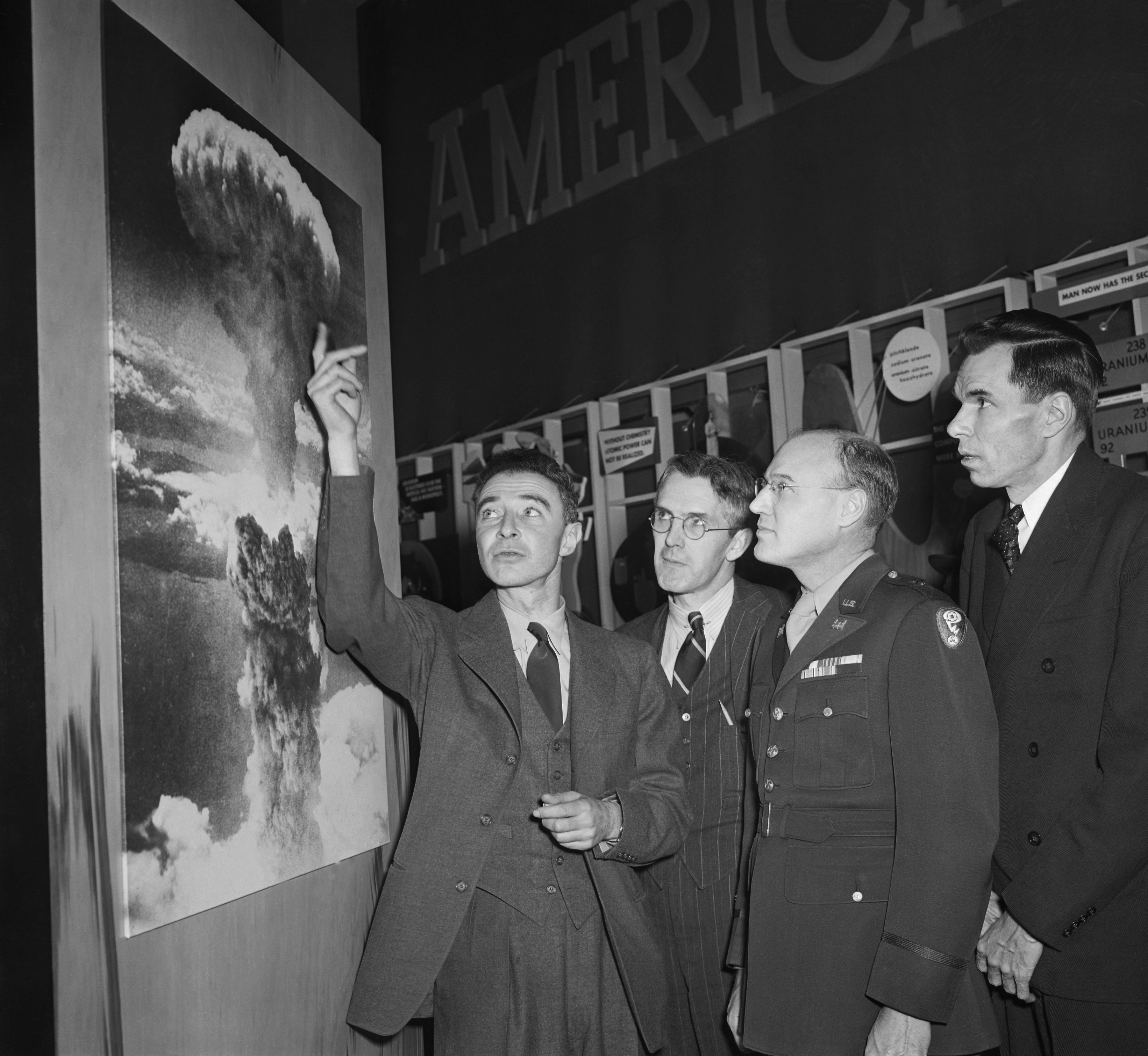 The Lesser-Known Facts about J. Robert Oppenheimer, The Atomic Bomb Pioneer 91 J. Robert Oppenheimer and America's Quest Build an Atomic Bomb