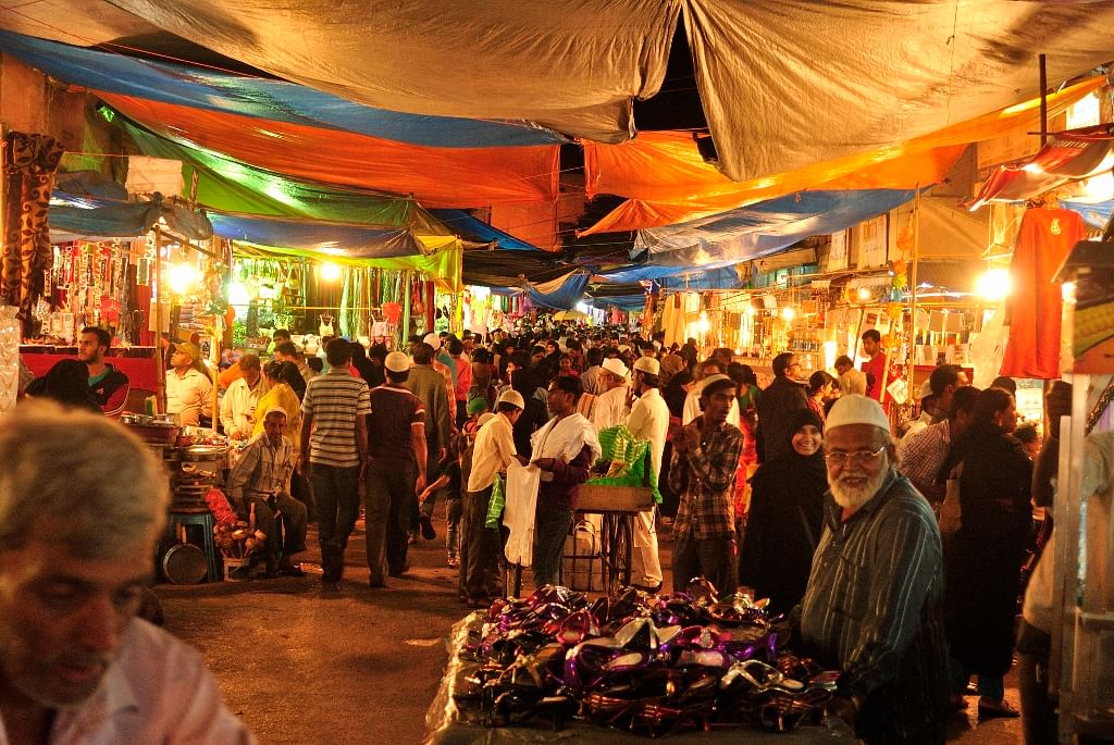 "It Must Be Ensured That Their Hatred Is Not Responded To With Hatred": Muslim Community Appeals To Follow The Principles Of Peace, Love, and Harmony 89 Ramadan Special: How Iftar Is Taken In 'Old' Bangalore - The Better India