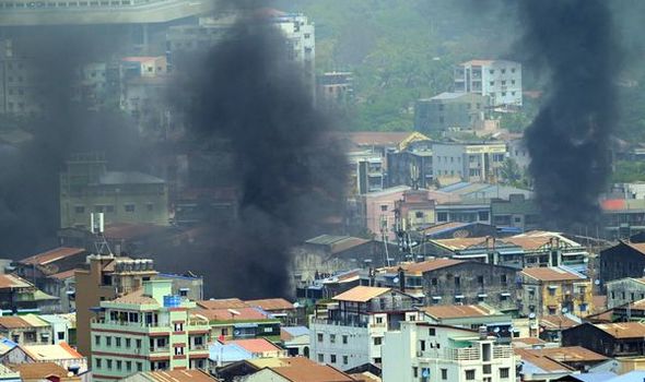 Myanmar violence aggravates, thousands flee to Thailand after airstrikes 90 Daily