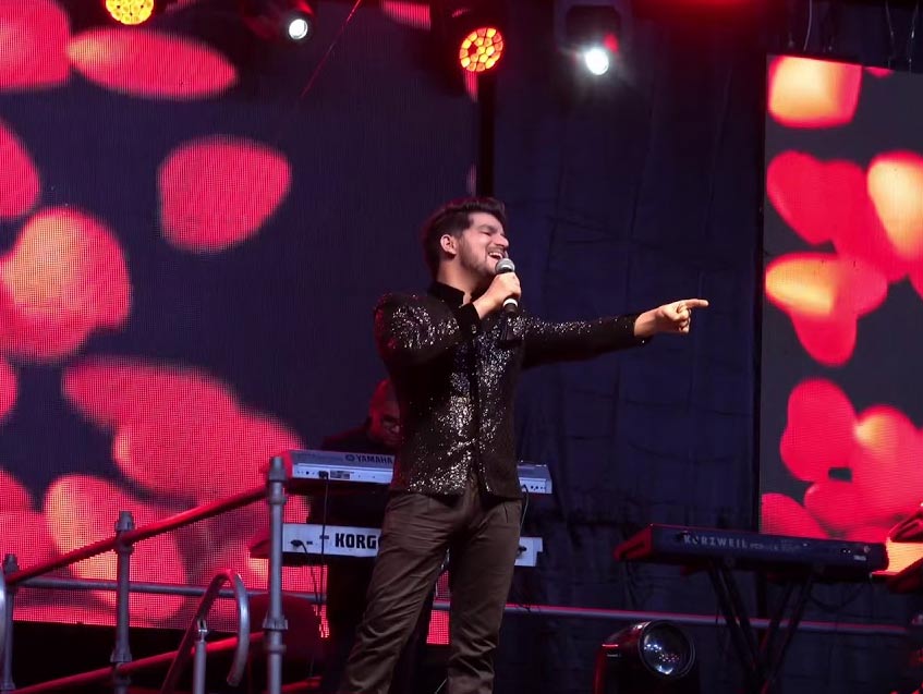 From Singing Superstar To A Contestant: The Never Give Up Attitude Of Vineet Singh 99 Vineet Singh - The talented Bollywood Singer | Otayo.com