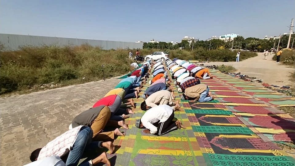 Gurugram: Hindutva Groups Continue To Disrupt Friday Namaz 87 thequint 2021 10 3d33fff0 ec66 4078 9cd1 7daf3f79f3bf WhatsApp Image 2021 10 23 at 00 38 22