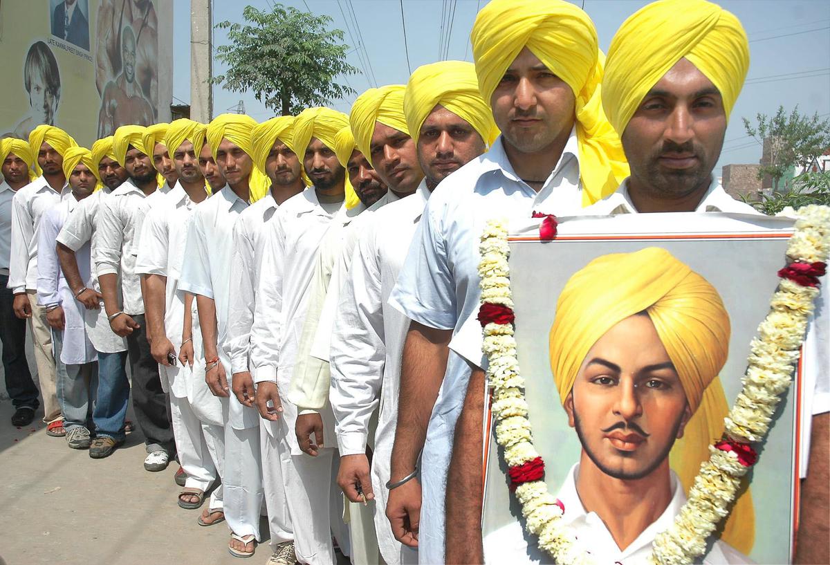 IND21136B B 136 PATIALA 210301
