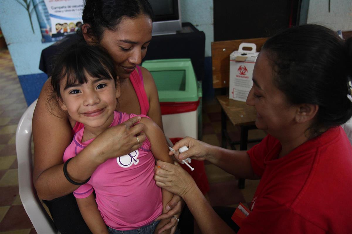 child measles vaccination guatemala.tmb 1200v