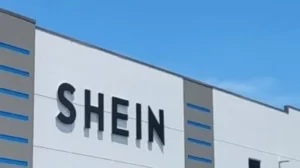 Shein Gets Brutally Trolled For Photo Of Model Posing With Water Container To Show Plus Size Thighs 87 shein1 1666972211310 1666972775073 1666972775073