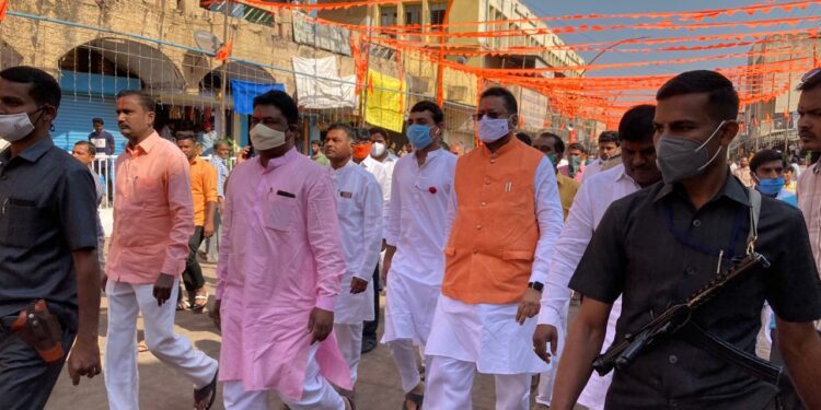 Karnataka BJP Faces Rs 40,000 Crore Irregularities Allegations Amidst Covid-19 88 Karnataka BJP MLA Yatnal accuses BS Yediyurappa government of ₹40,000 crore Covid-19-linked scam -