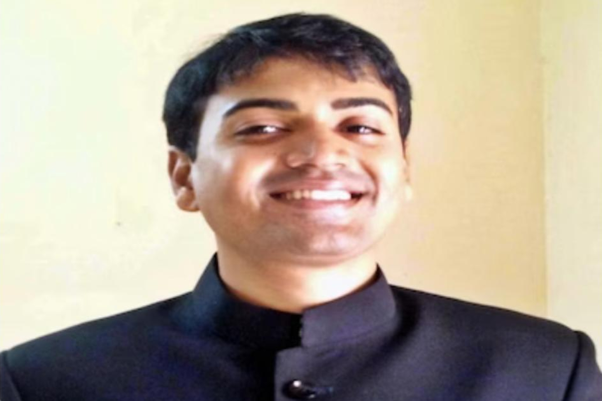 A Serial Offender, IRS Sohail Malik, Arrested For Molesting an IAS Officer : Gets Bail 87 Meet stalker IRS officer: Sohail Ansari, arrested by Delhi Police, for wooing IAS - THE NEW INDIAN